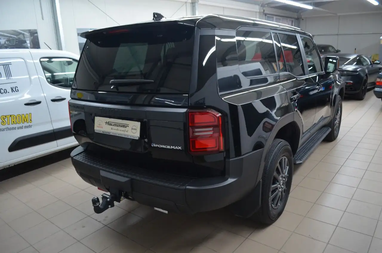 Toyota Land Cruiser 8