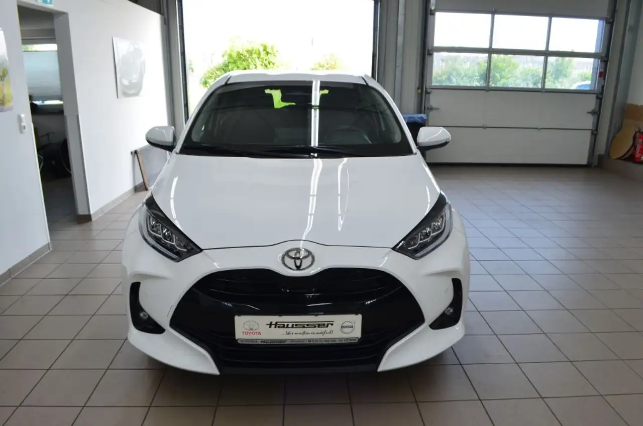 Toyota Yaris 2
