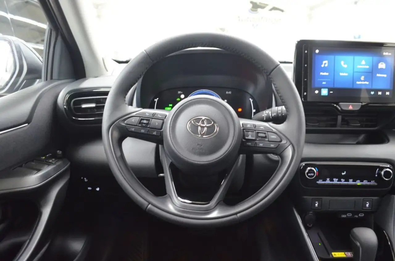 Toyota Yaris 15