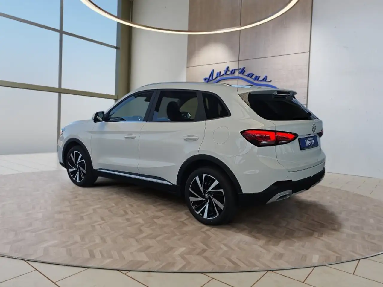 MG ZS Luxury 3