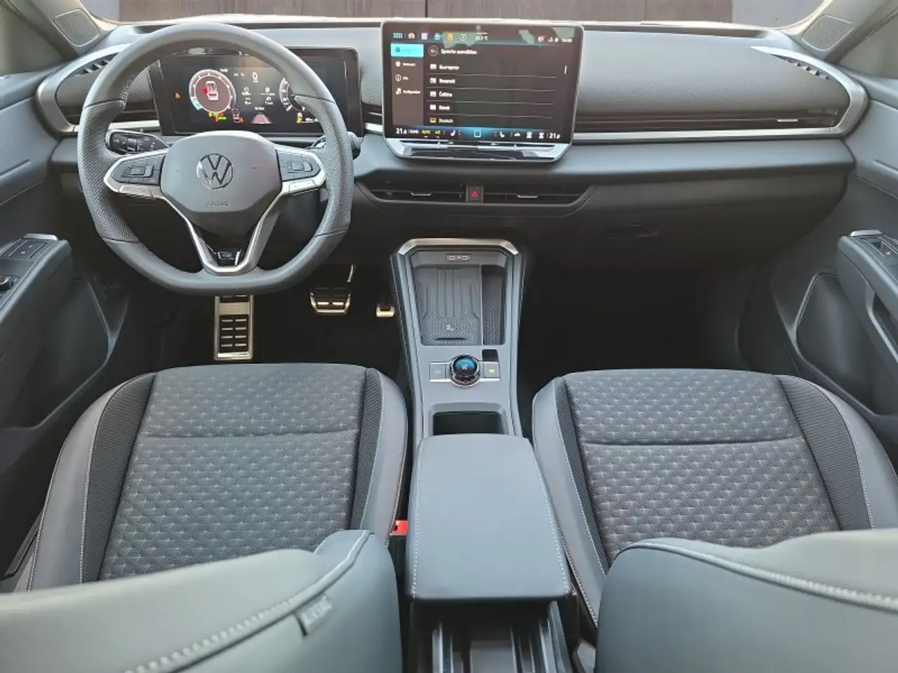 Volkswagen T-Roc 10