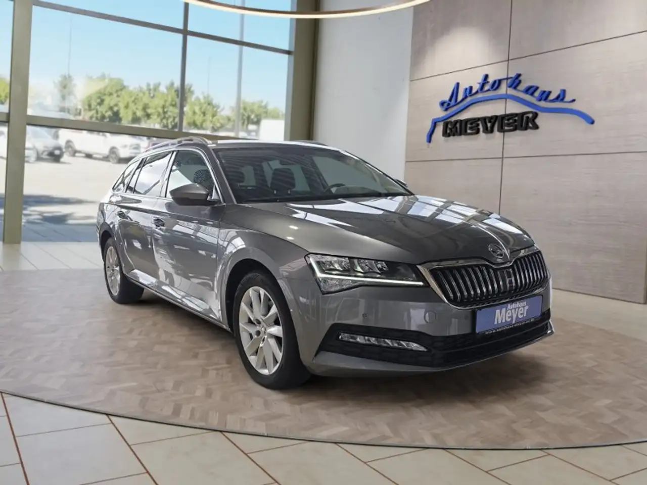Skoda Superb 8