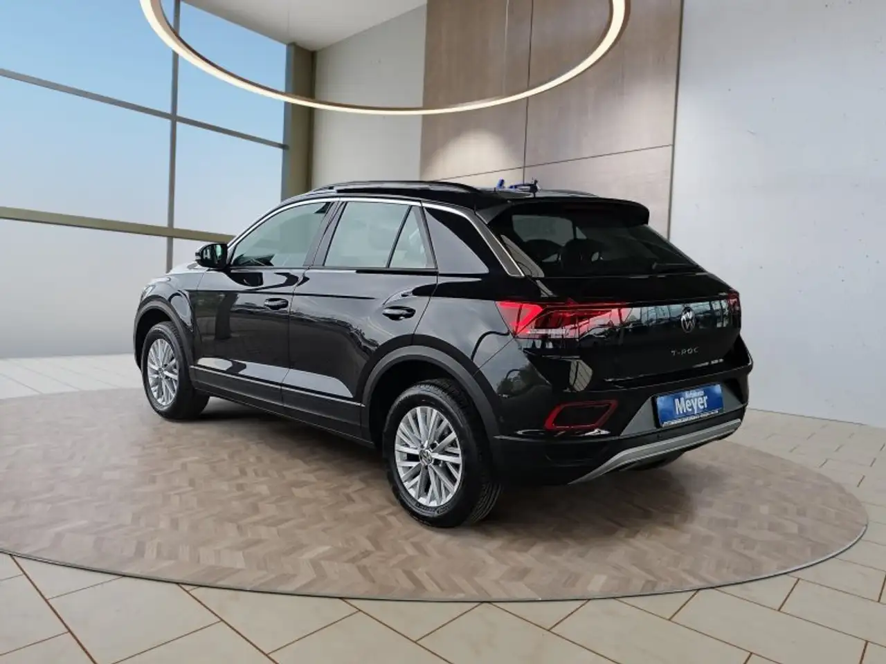 Volkswagen T-Roc 3