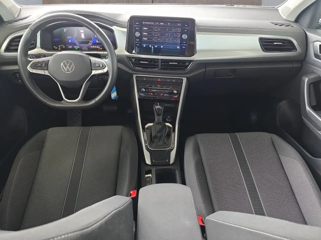 Volkswagen T-Roc 10