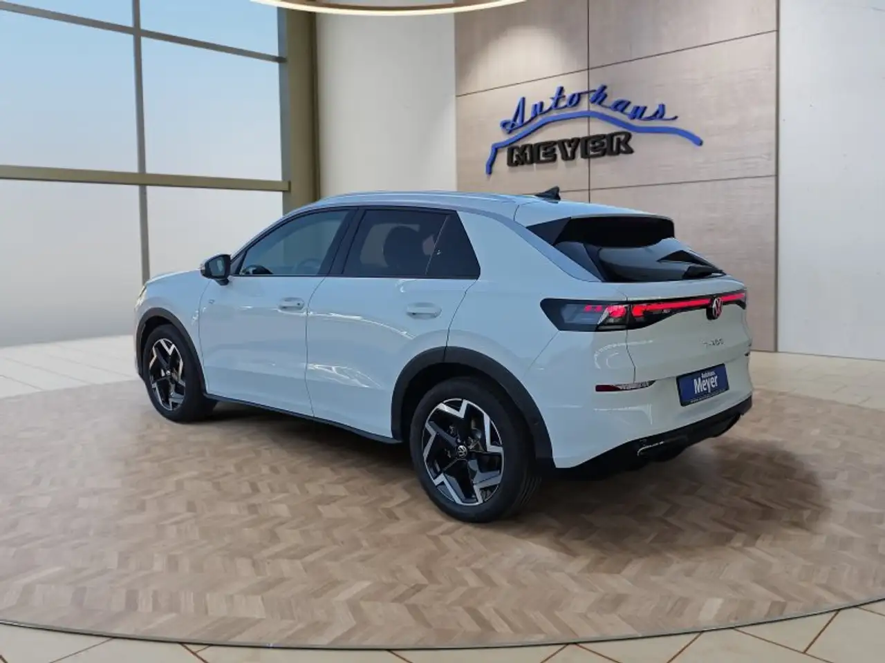 Volkswagen T-Roc 3