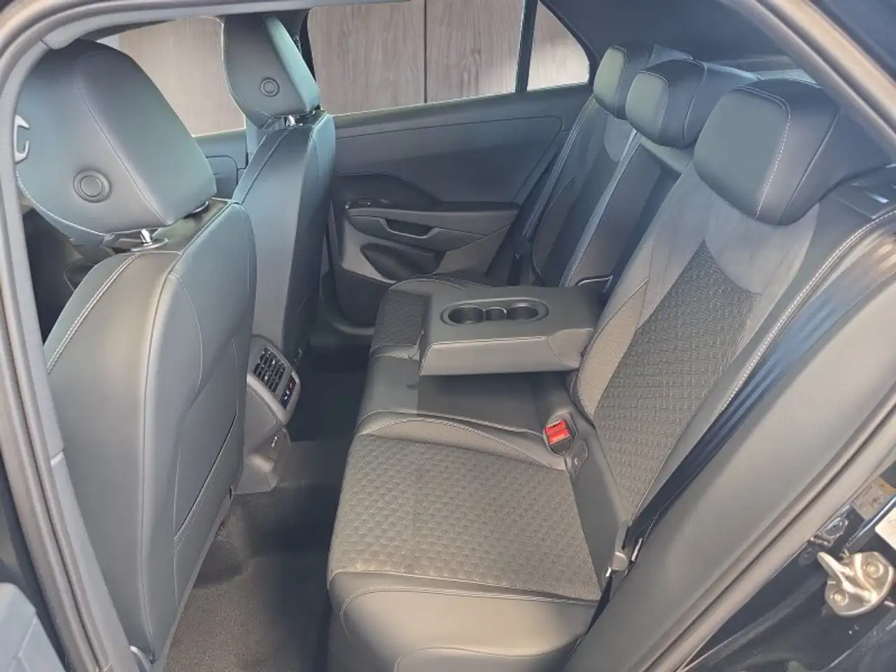Volkswagen T-Roc 14