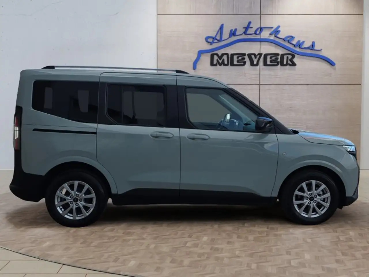 Ford Tourneo 6