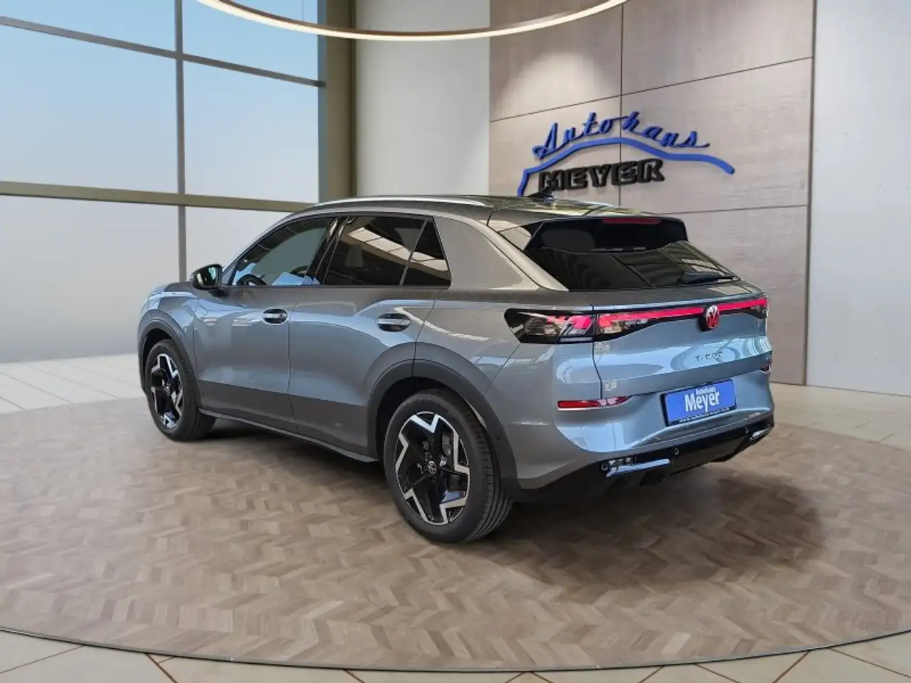 Volkswagen T-Roc 3