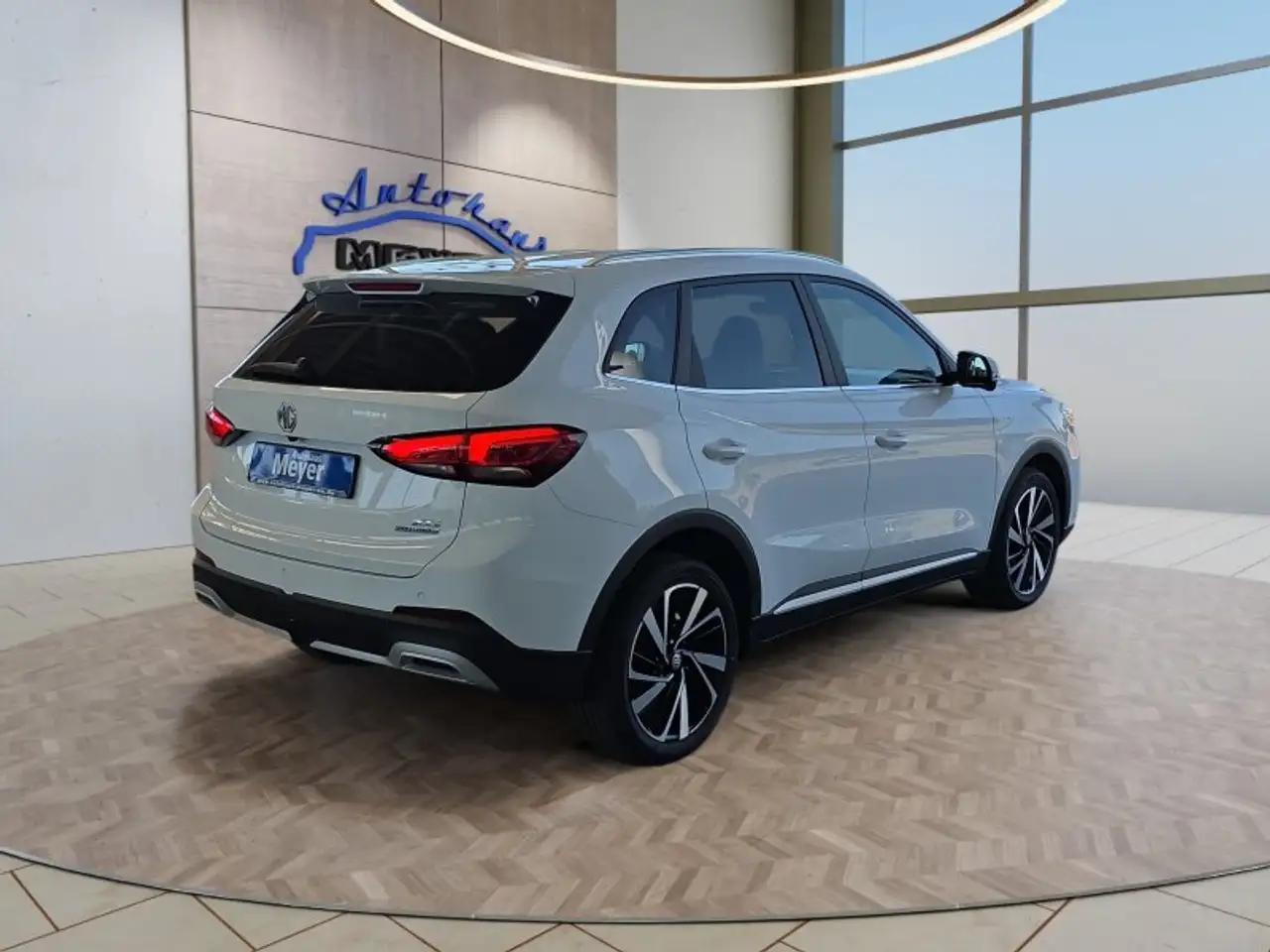MG ZS Luxury 5