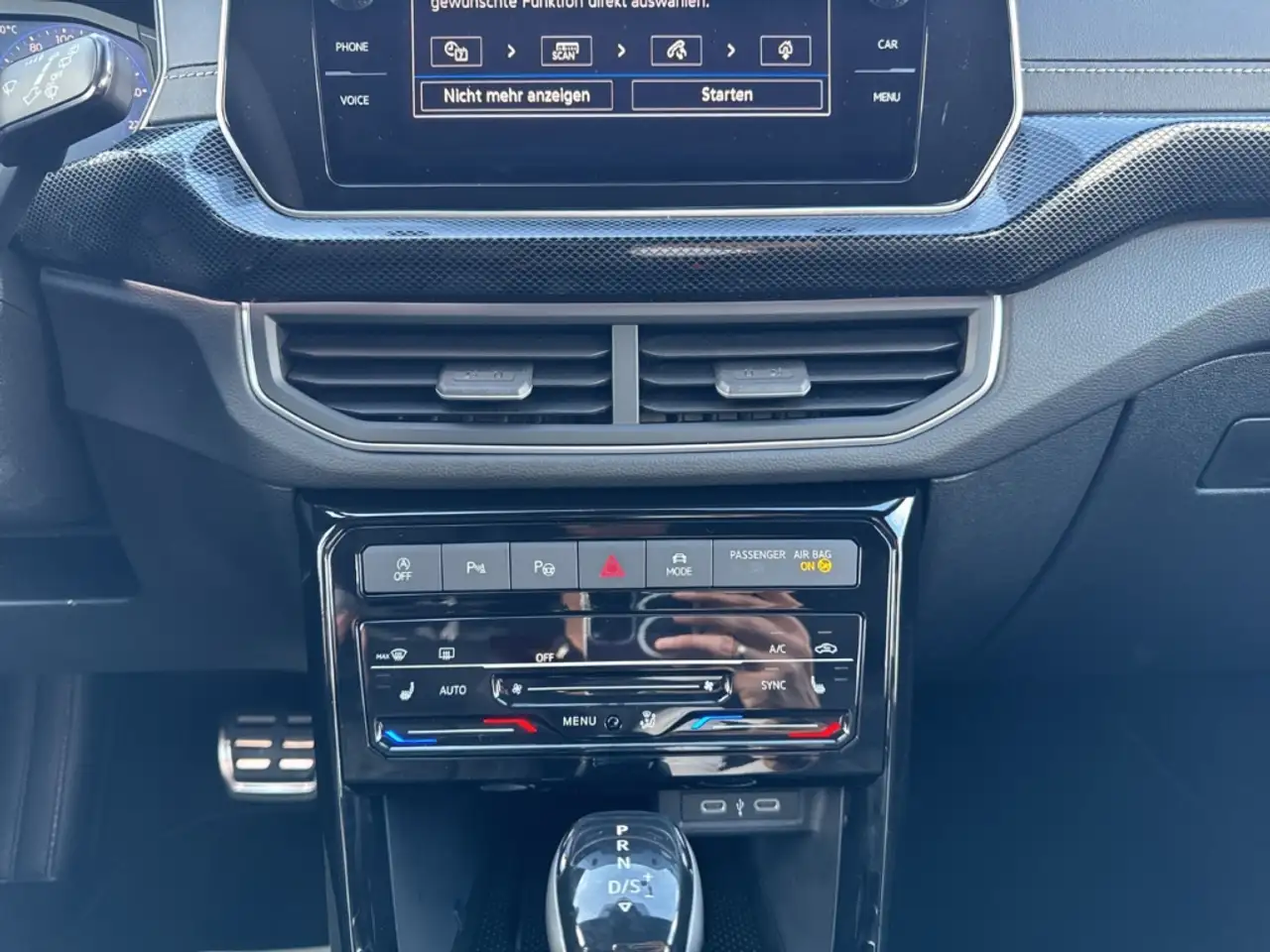 Volkswagen T-Cross 12