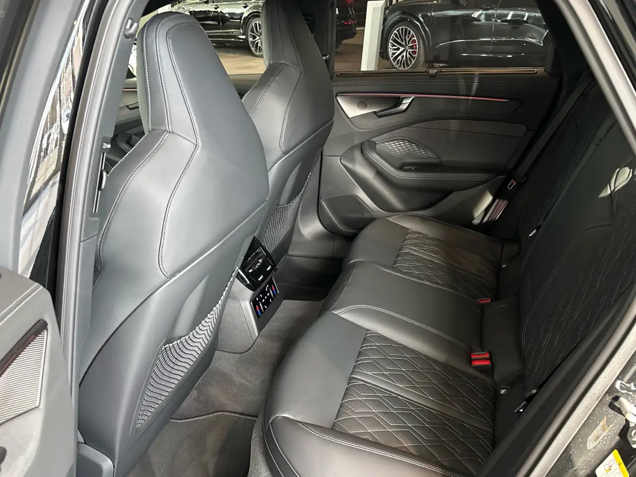 Audi A6 11