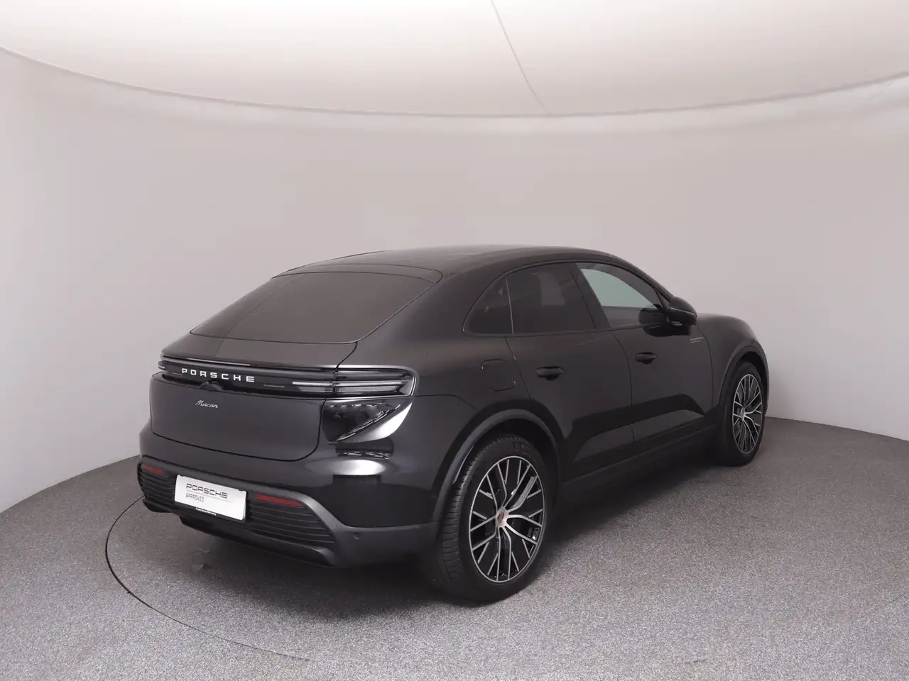 Porsche Macan 4