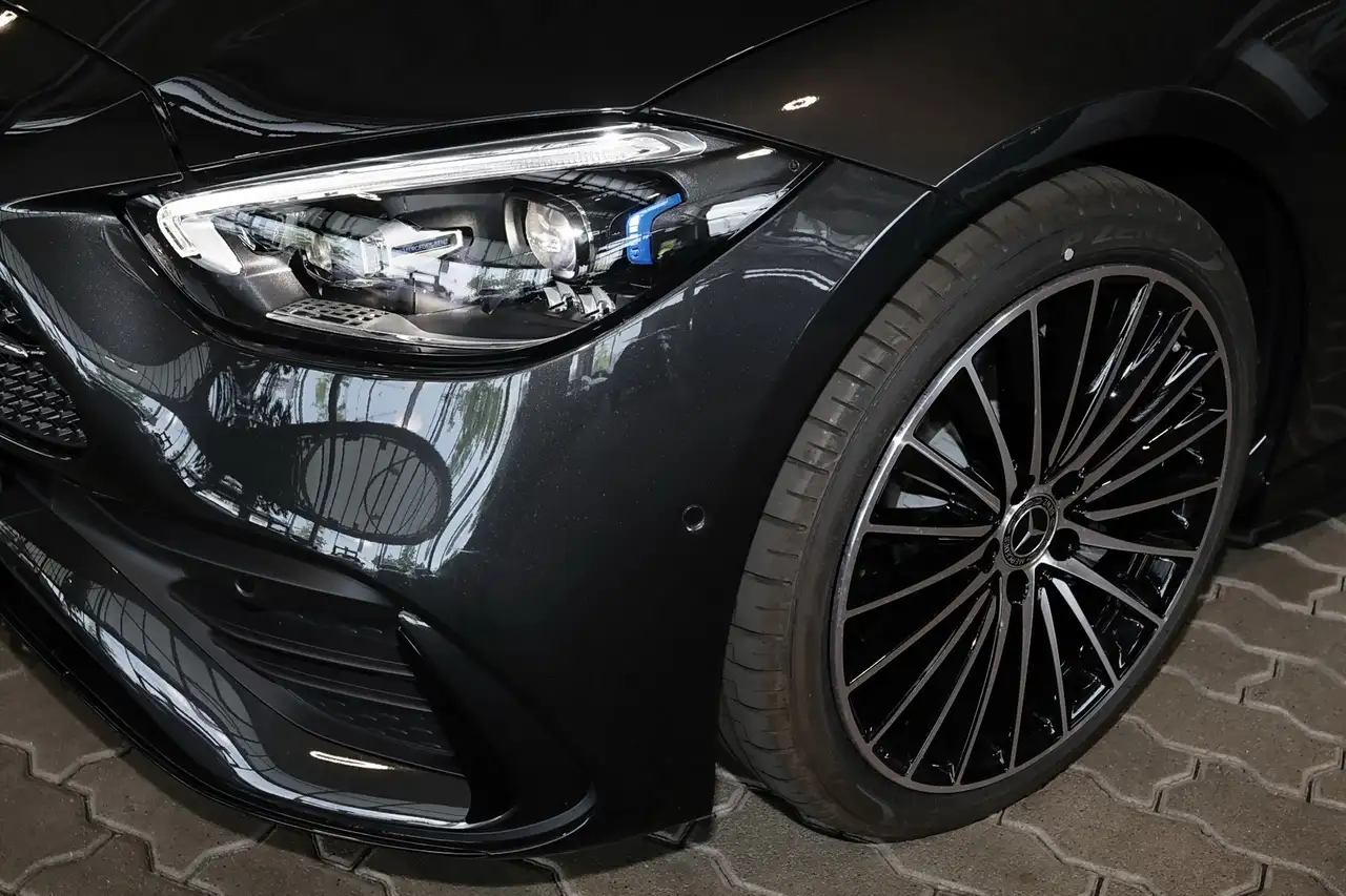 Mercedes-Benz C 300 3