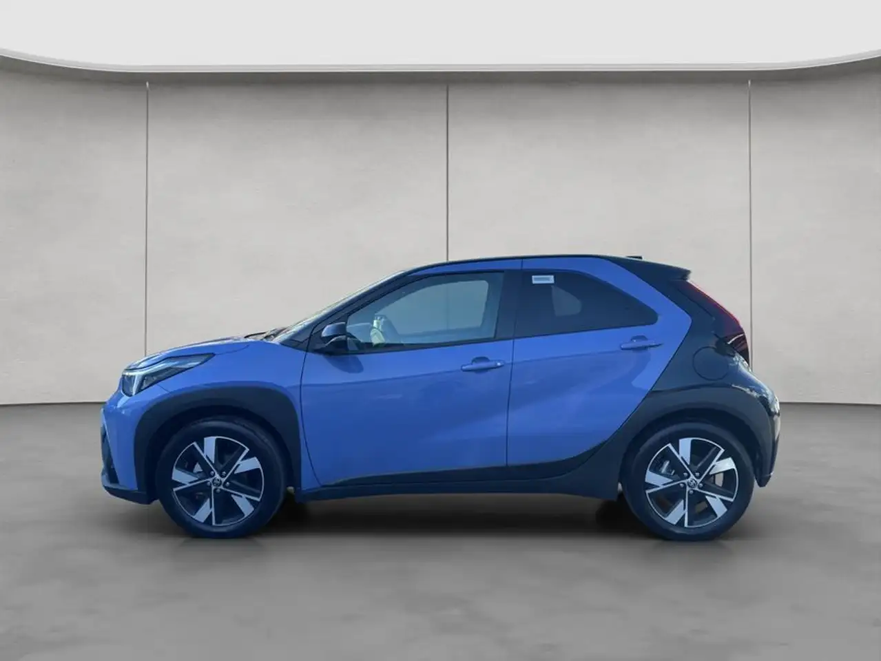 Toyota Aygo X 2