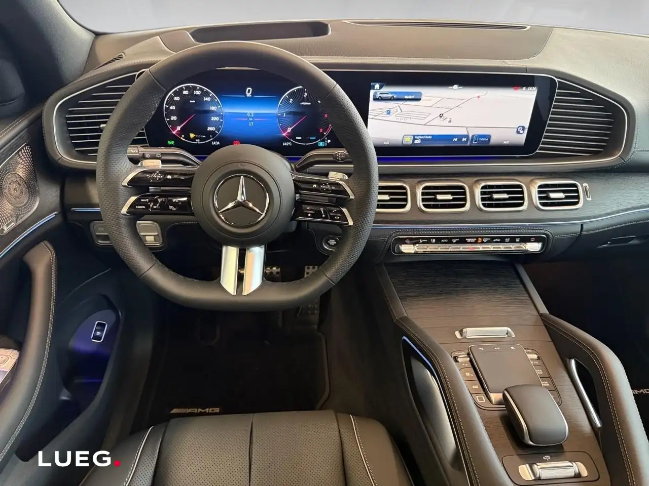 Mercedes-Benz GLS 450 11