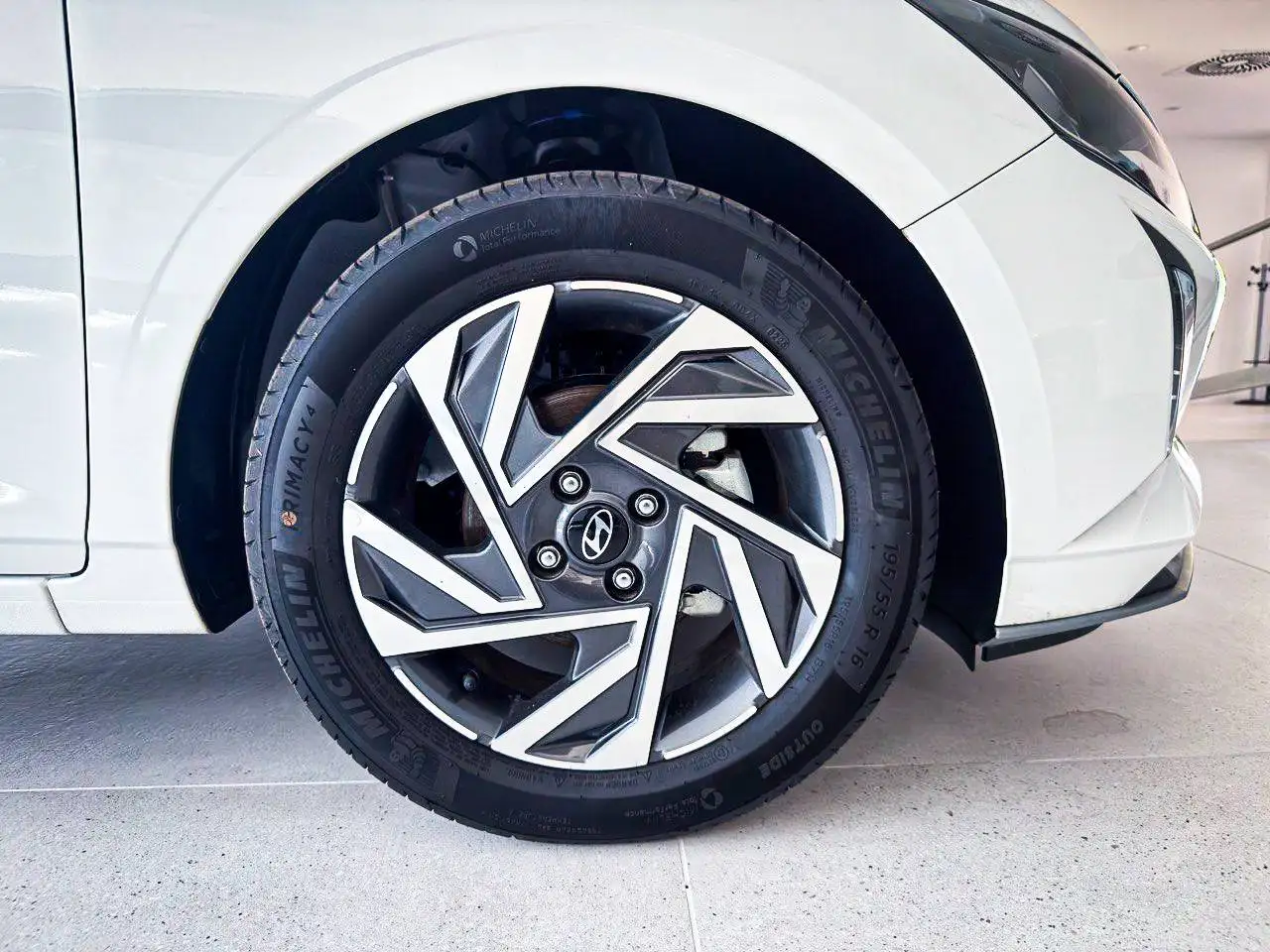 Hyundai i20 9