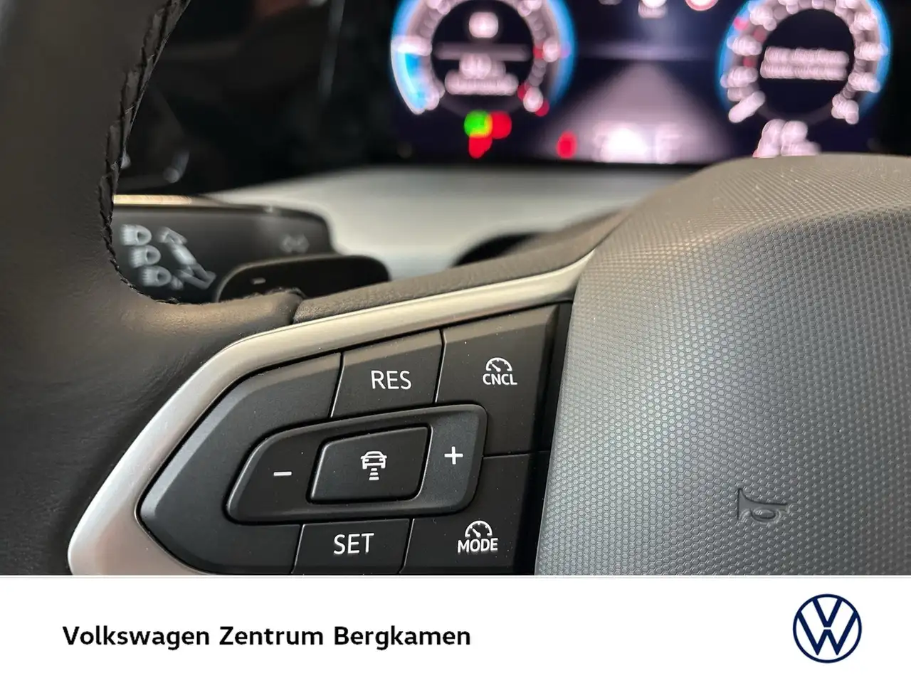 Volkswagen Golf 16