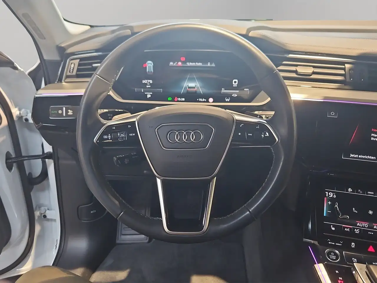 Audi Q8 10
