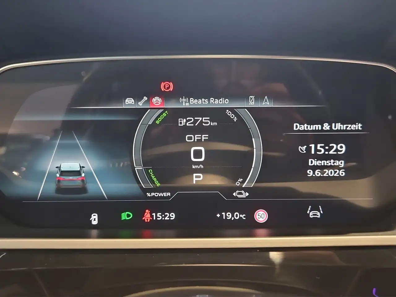Audi Q8 11
