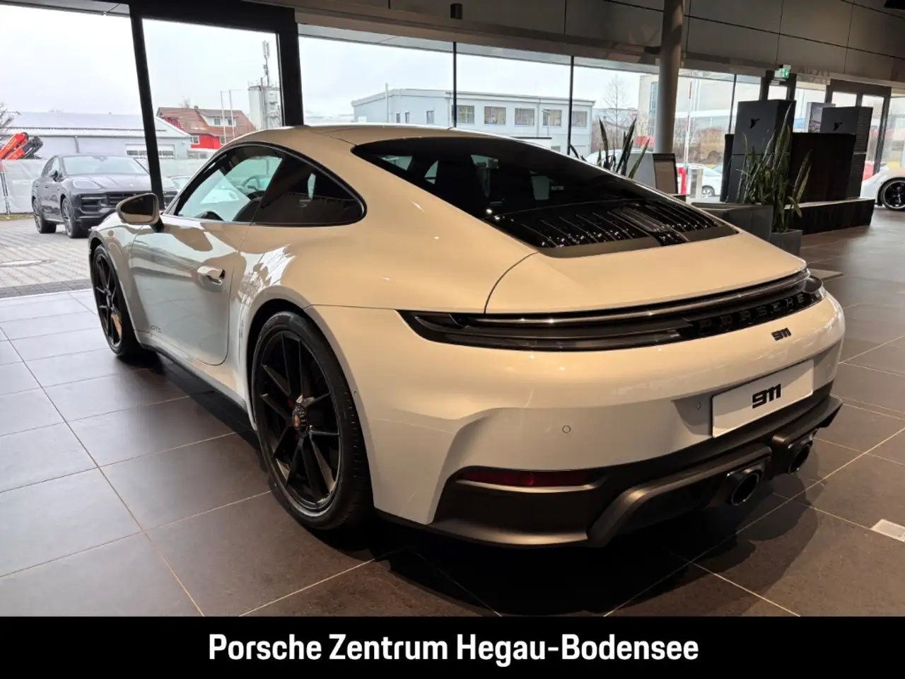 Porsche 992 911 3