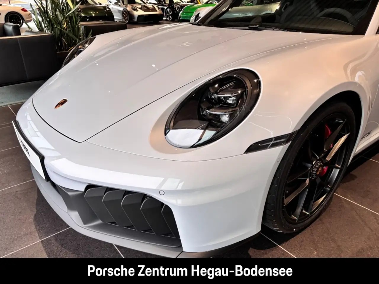 Porsche 992 911 4