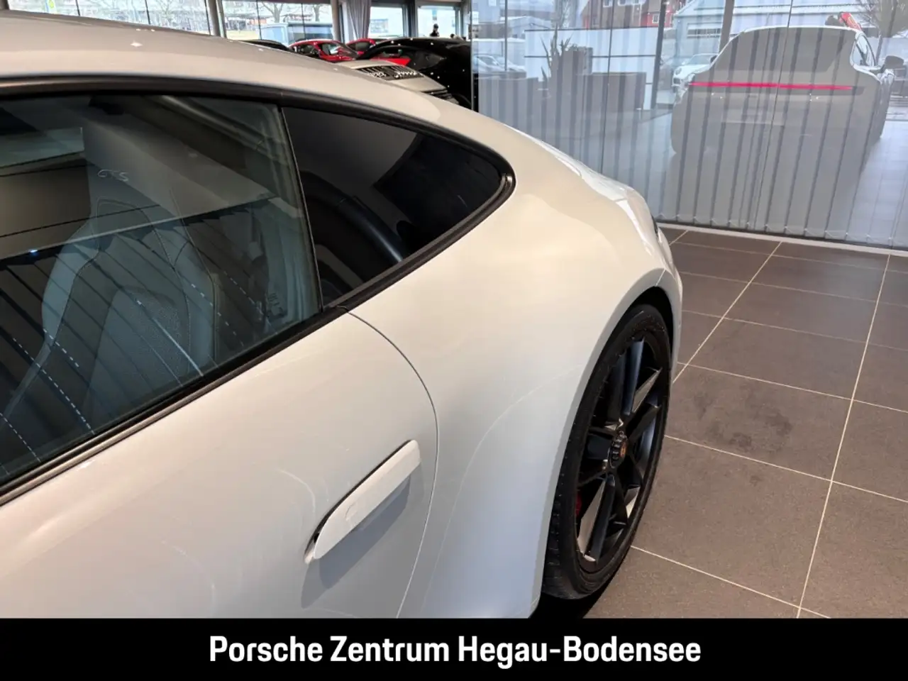 Porsche 992 911 11