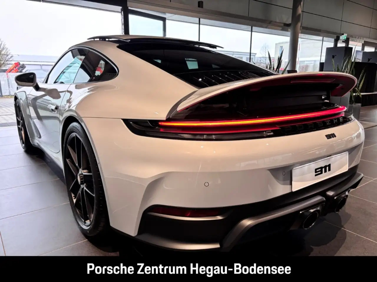 Porsche 992 911 14