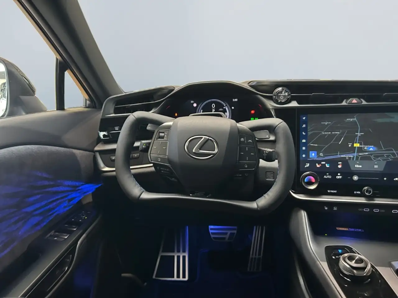 Lexus RZ 12