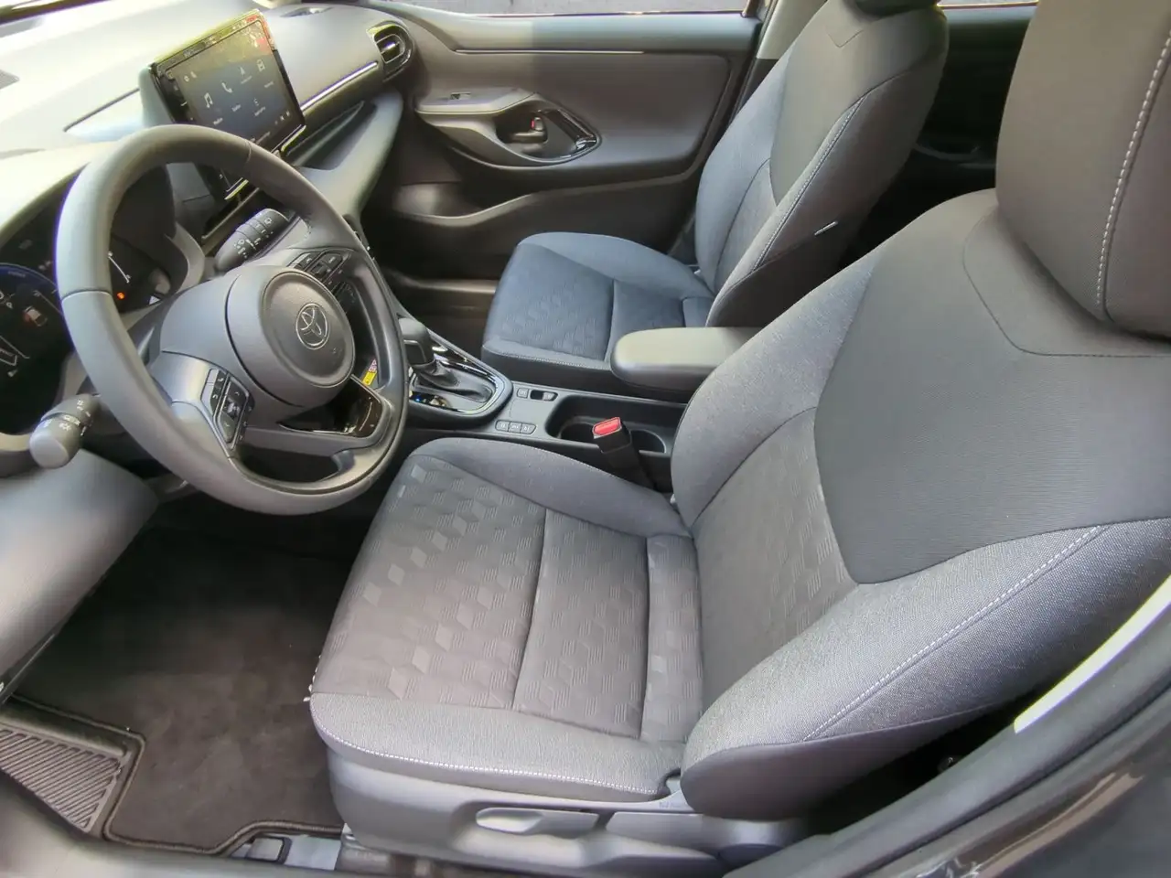 Toyota Yaris 12