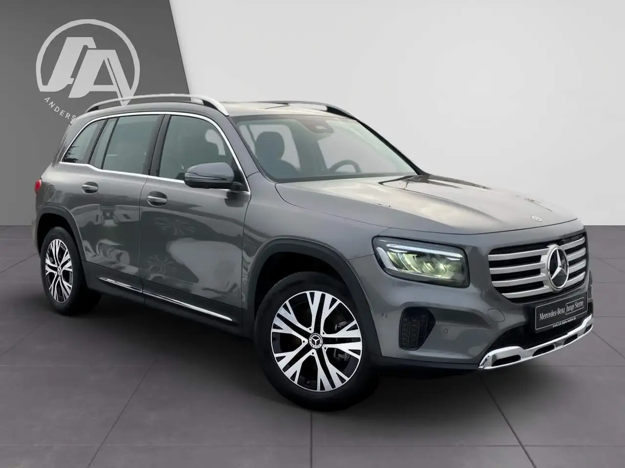 Mercedes-Benz GLB 220 6