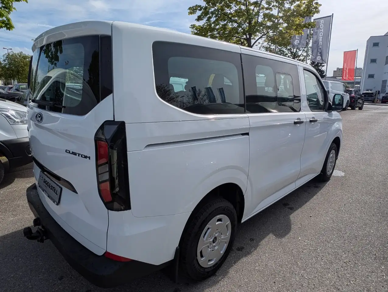 Ford Transit 8