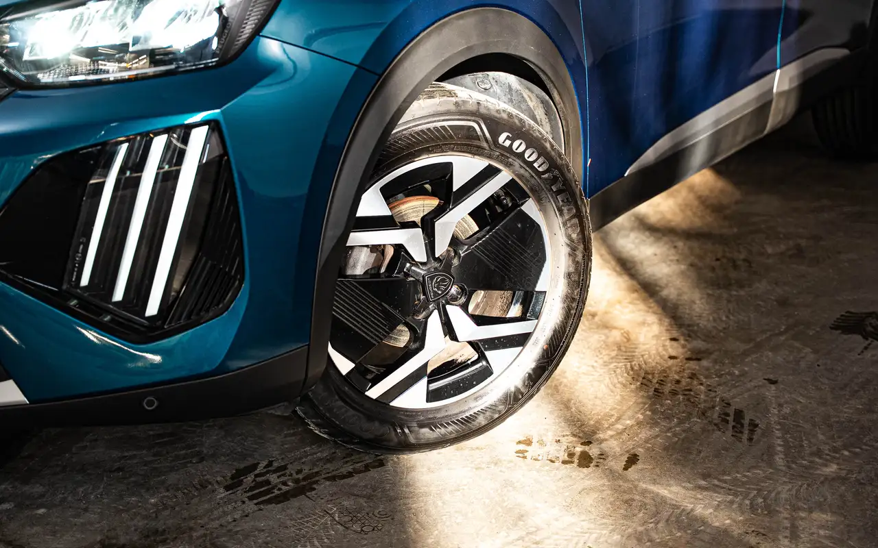 Peugeot 2008 5