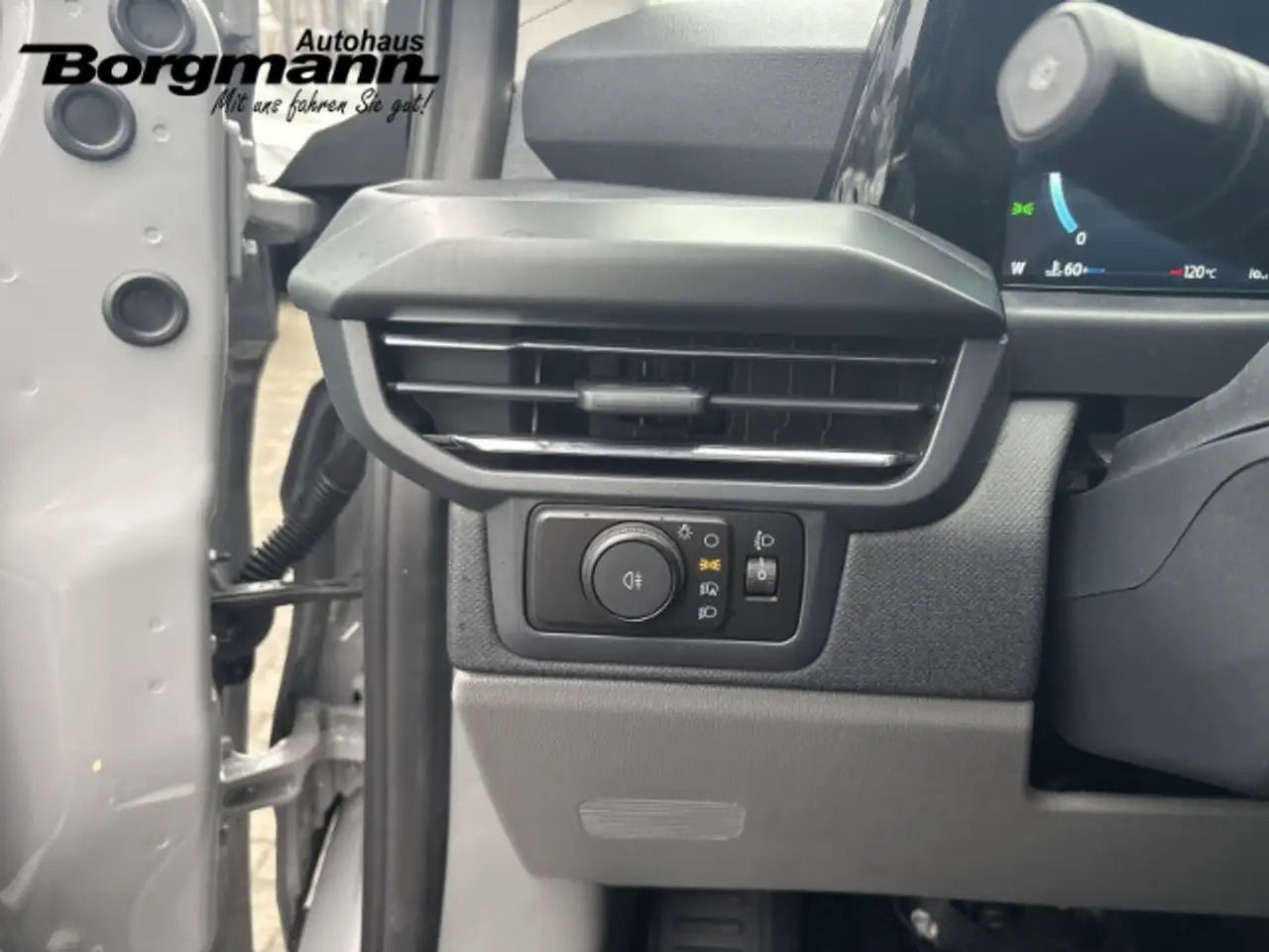 Ford Tourneo 9