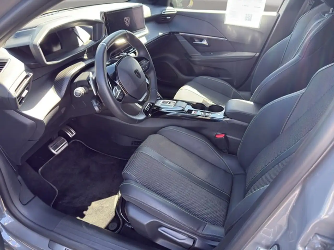 Peugeot 208 8