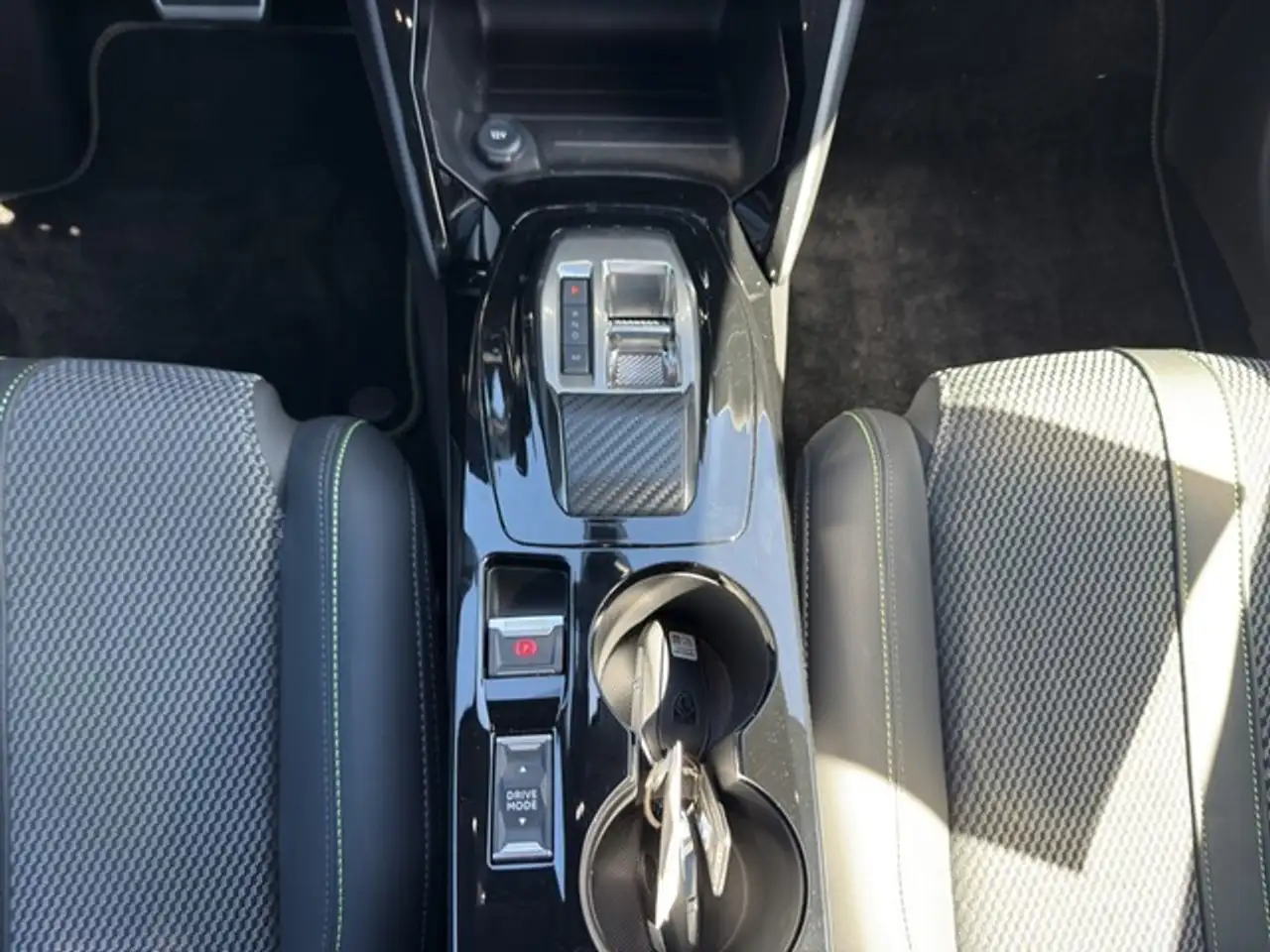 Peugeot 208 11