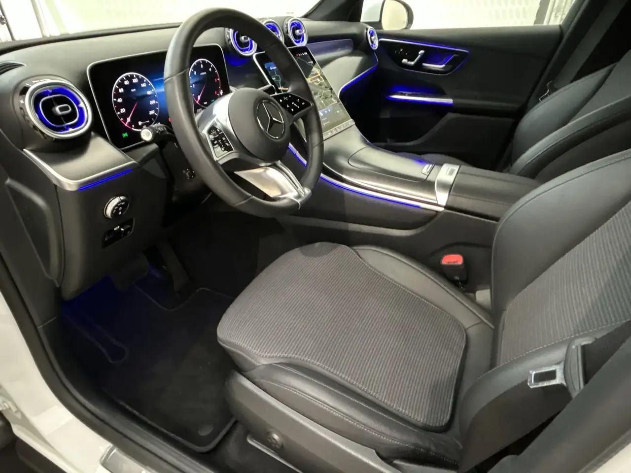 Mercedes-Benz GLC 200 12