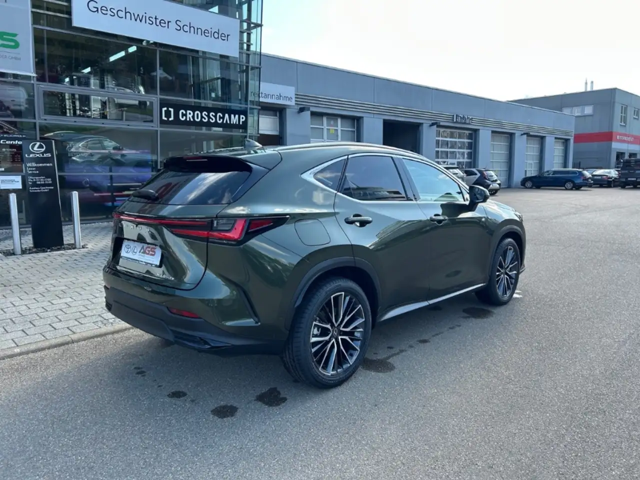 Lexus NX 4