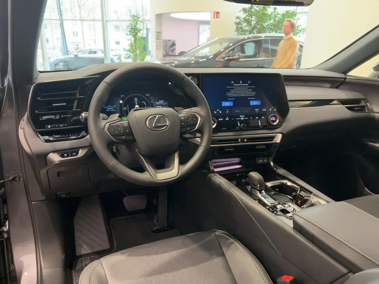 Lexus RX 10