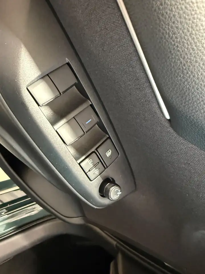 Toyota Yaris 12