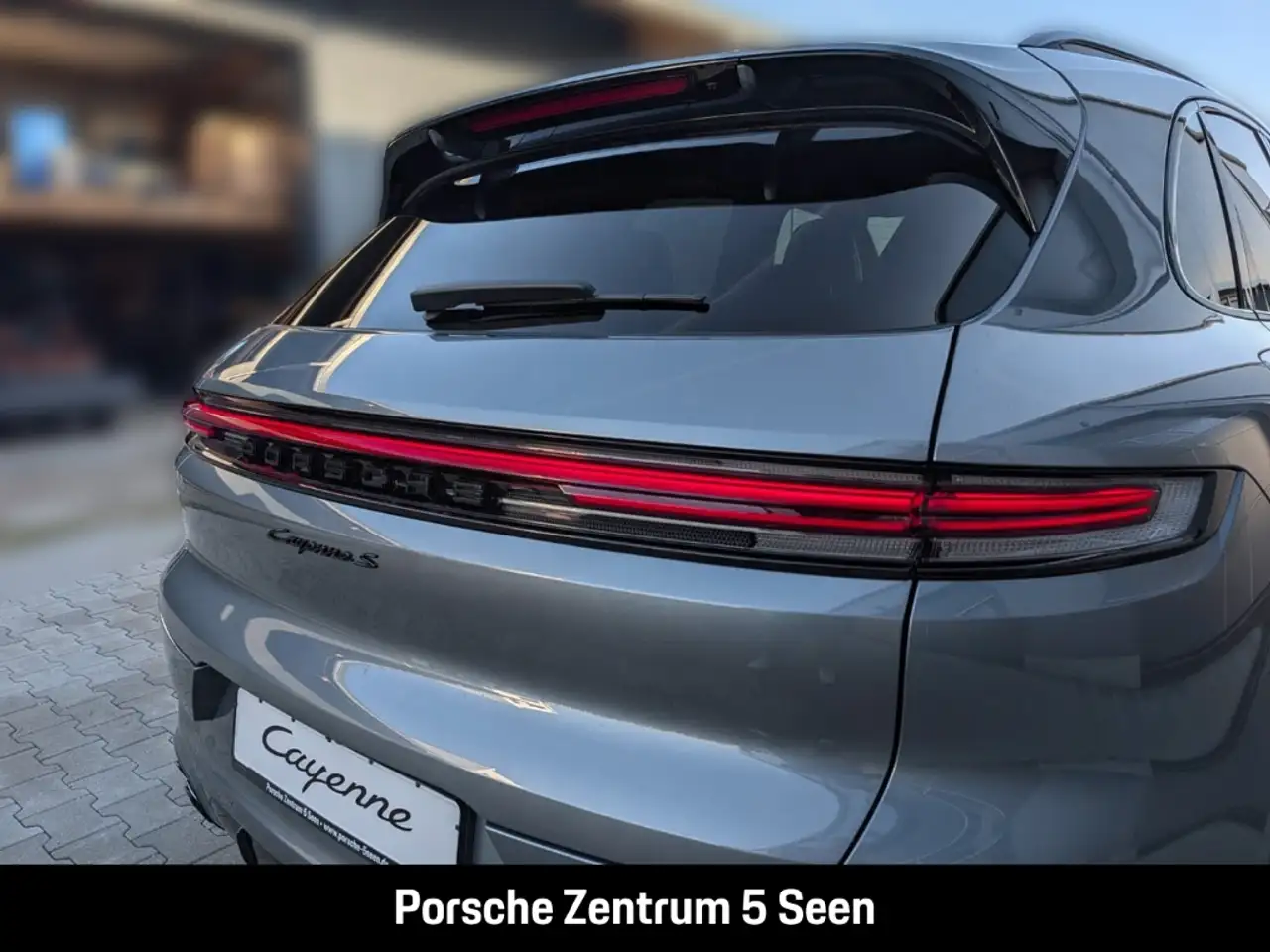 Porsche Cayenne 8