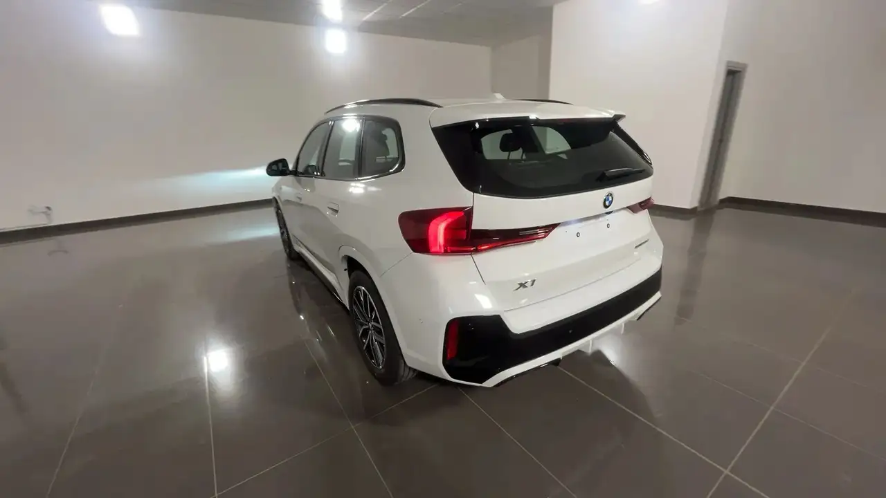 BMW X1 6