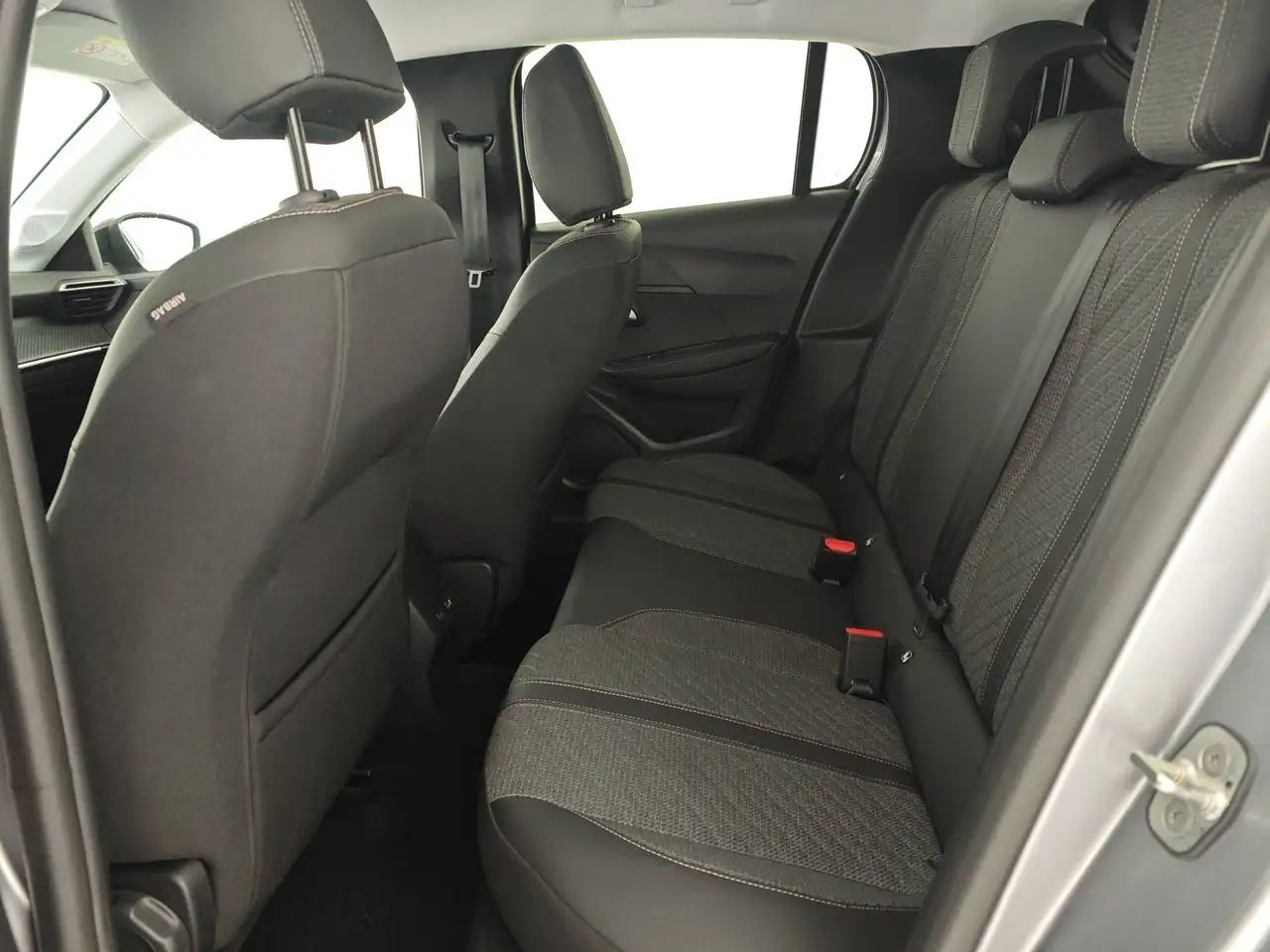 Peugeot 208 10