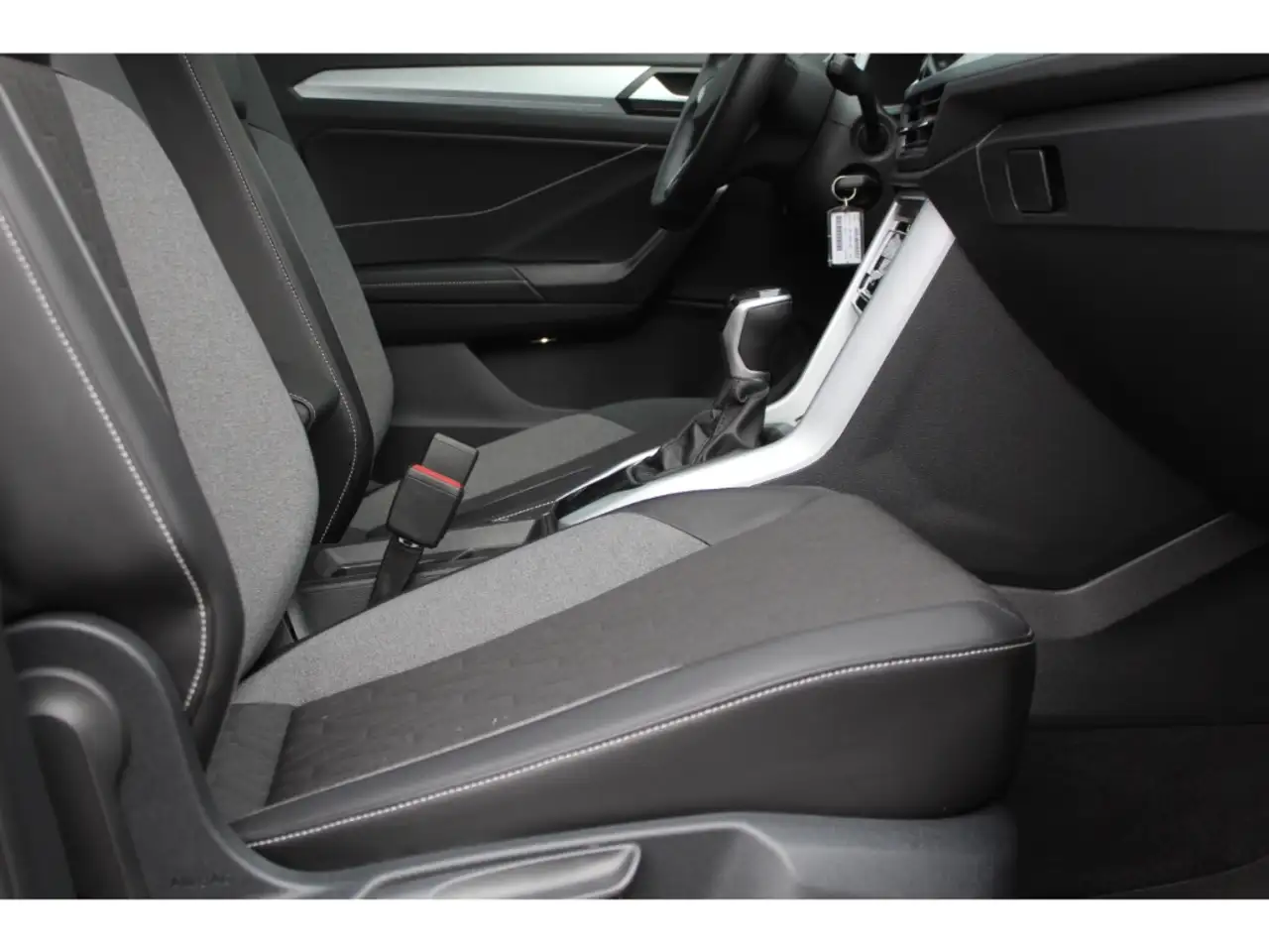 Volkswagen T-Roc 8