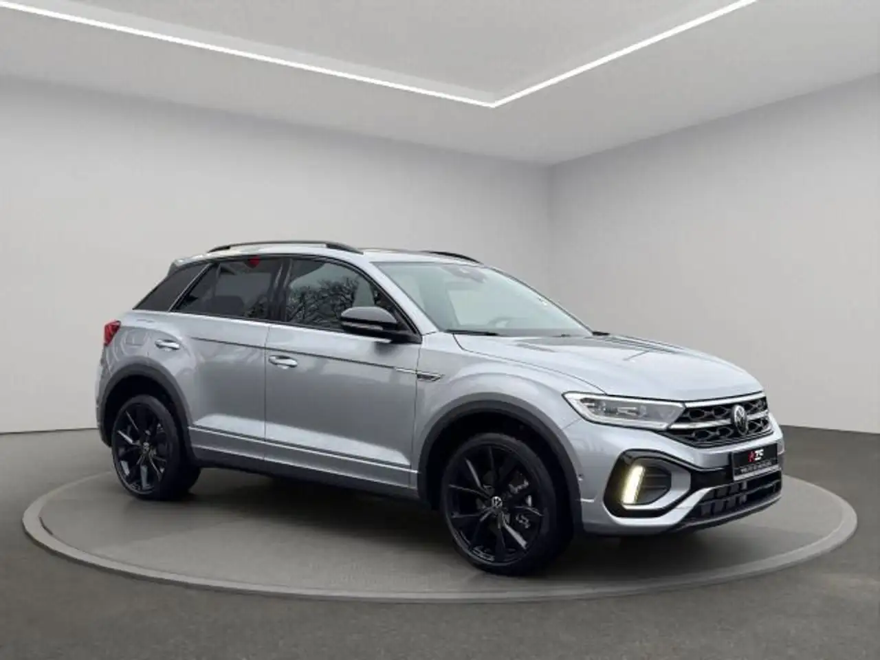 Volkswagen T-Roc 3