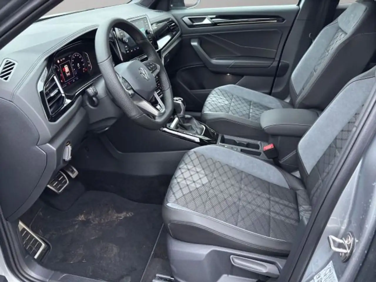 Volkswagen T-Roc 9
