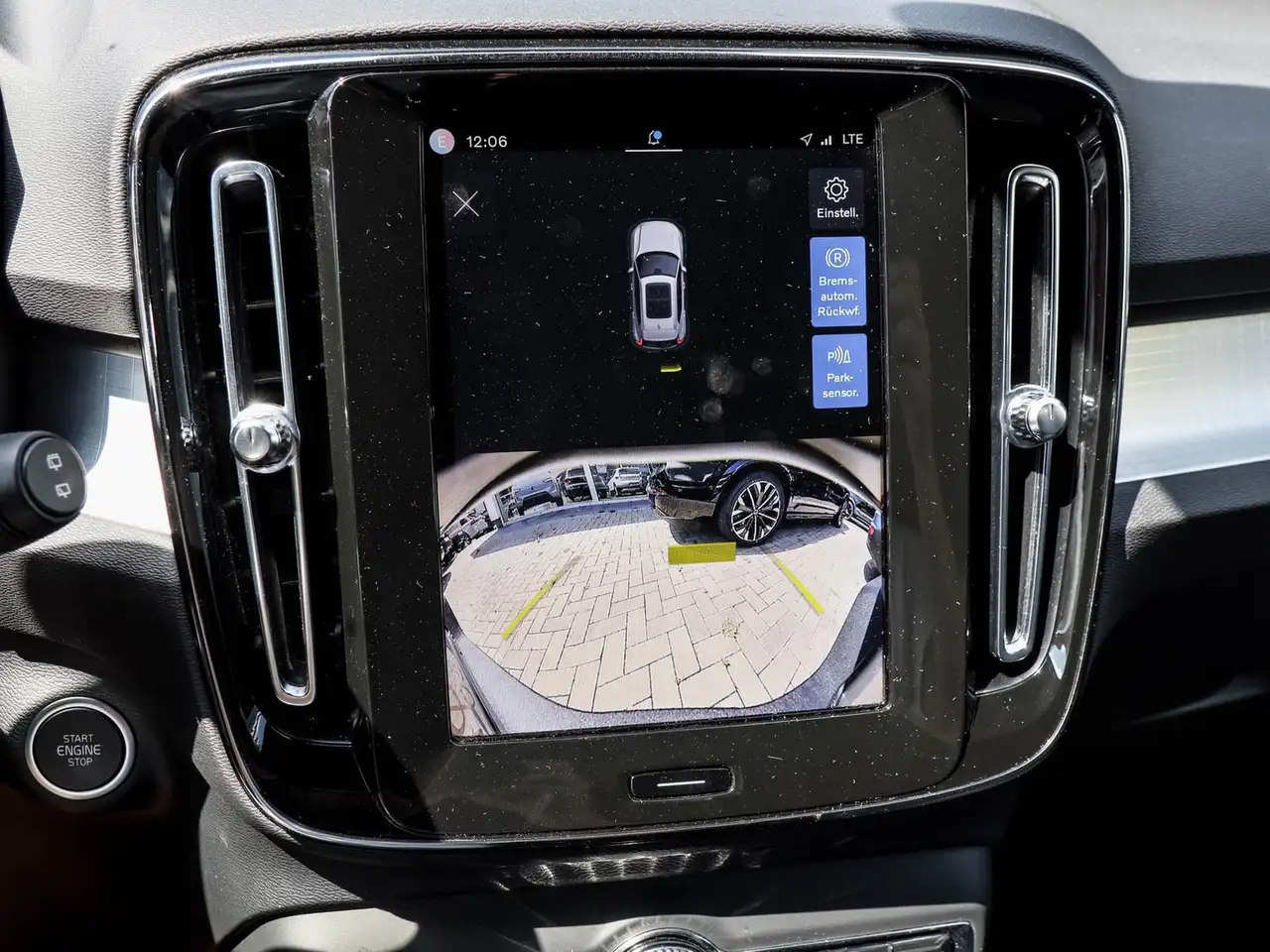 Volvo XC40 12