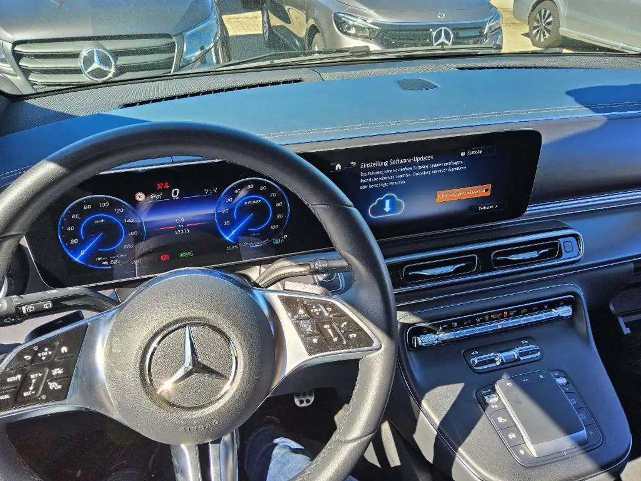 Mercedes-Benz EQV 300 6