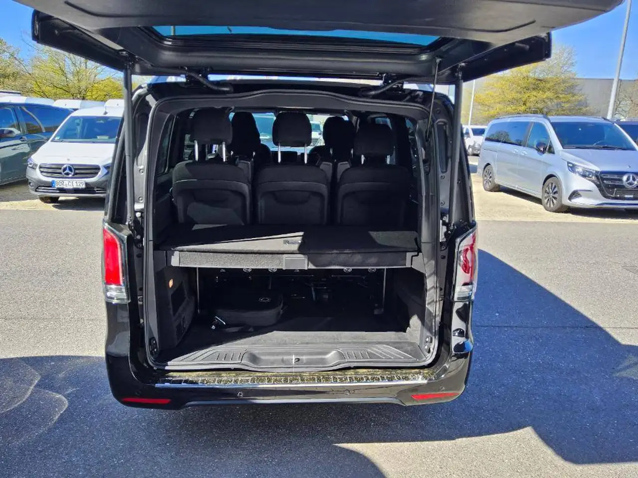Mercedes-Benz EQV 300 10