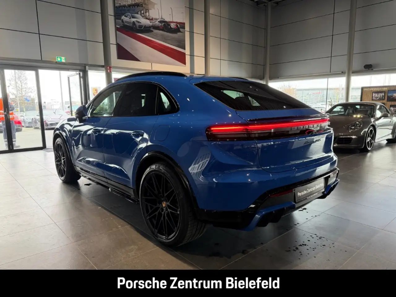 Porsche Macan 3