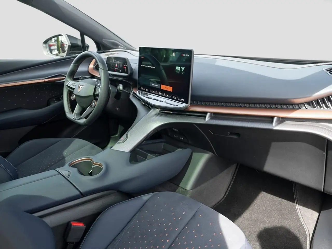 Cupra Tavascan 11